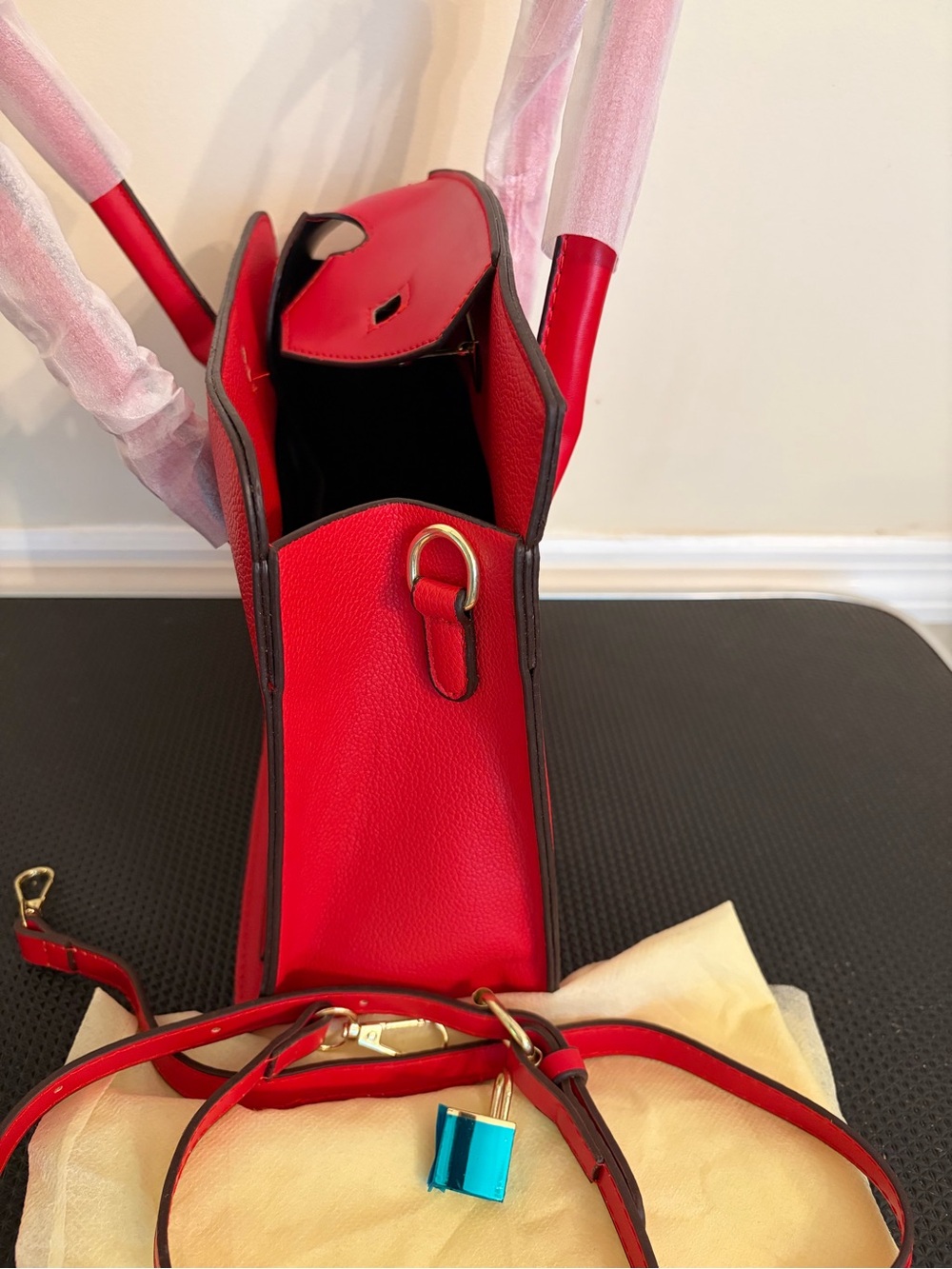 Red Structured Disordered Tote Handbag - Women's Fashion Bag - Picture 12 of 13